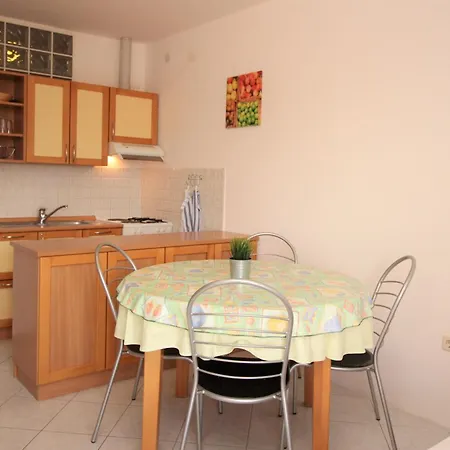 Apartman With Parking Space Baska, Krk - 24184 Baska (Krk)