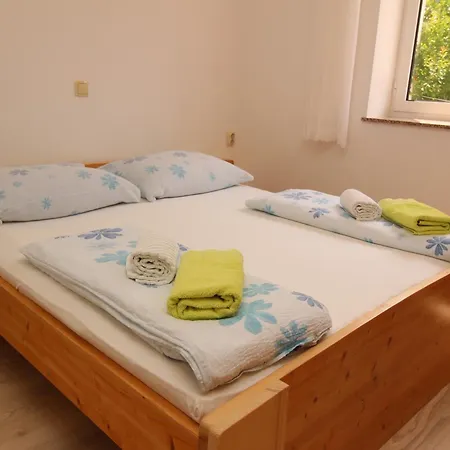 Apartman With Parking Space Baska, Krk - 24184 Baska (Krk)