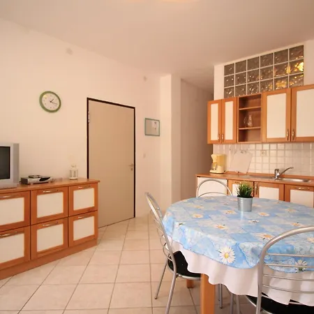 With Parking Space Baska, Krk - 24184 Apartman Baska (Krk)