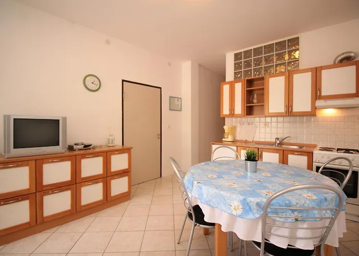With Parking Space Baska, Krk - 24184 Apartmán Baška