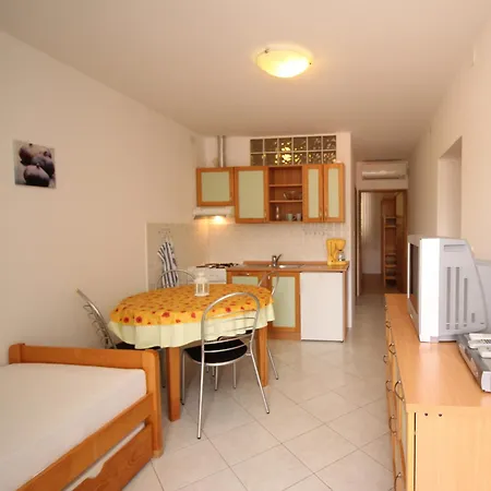 With Parking Space Baska, Krk - 24184 Appartement *